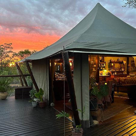 Out In Africa Wildlife Lodge Hammanskraal Ngoại thất bức ảnh