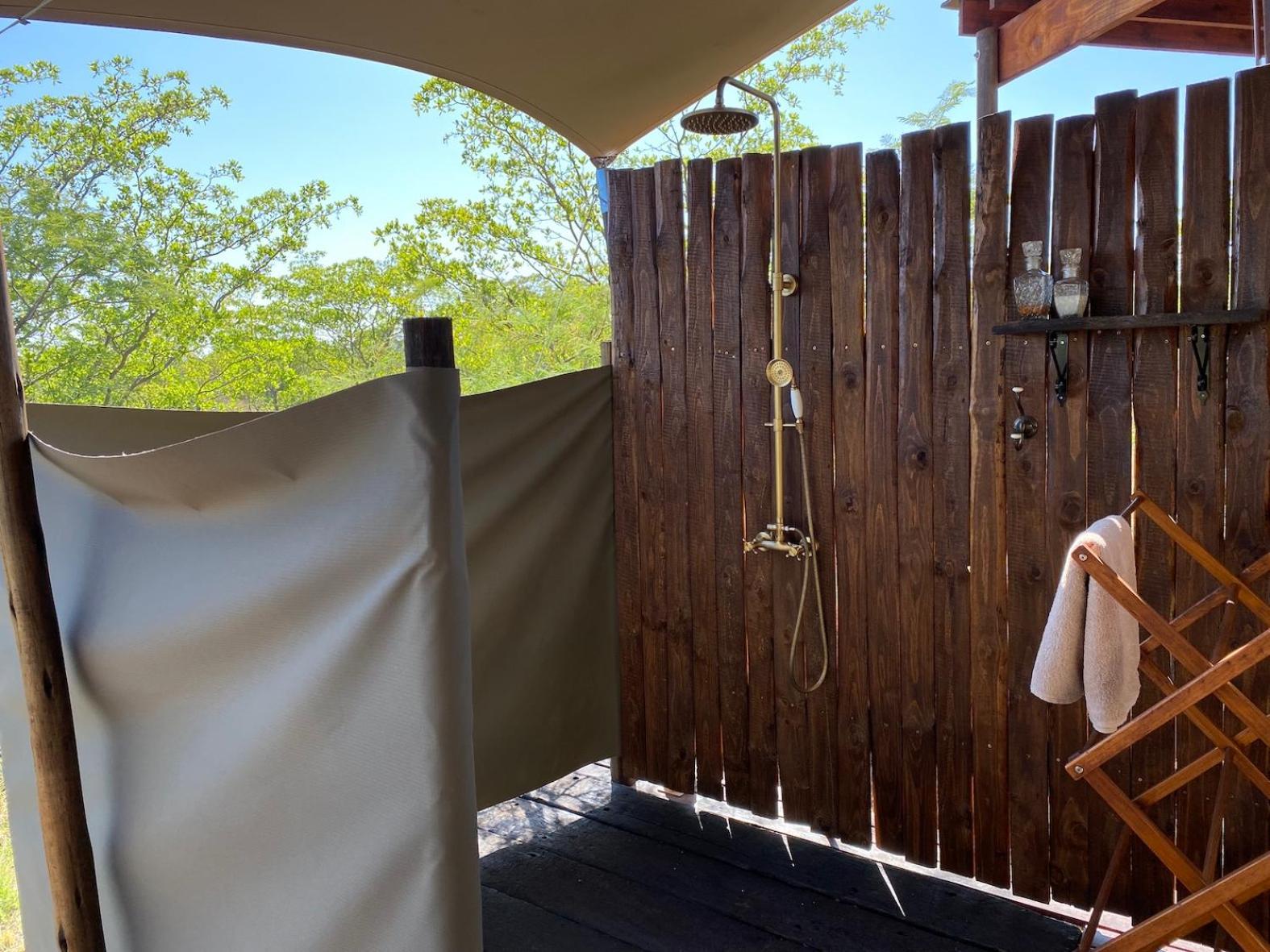 Out In Africa Wildlife Lodge Hammanskraal Ngoại thất bức ảnh